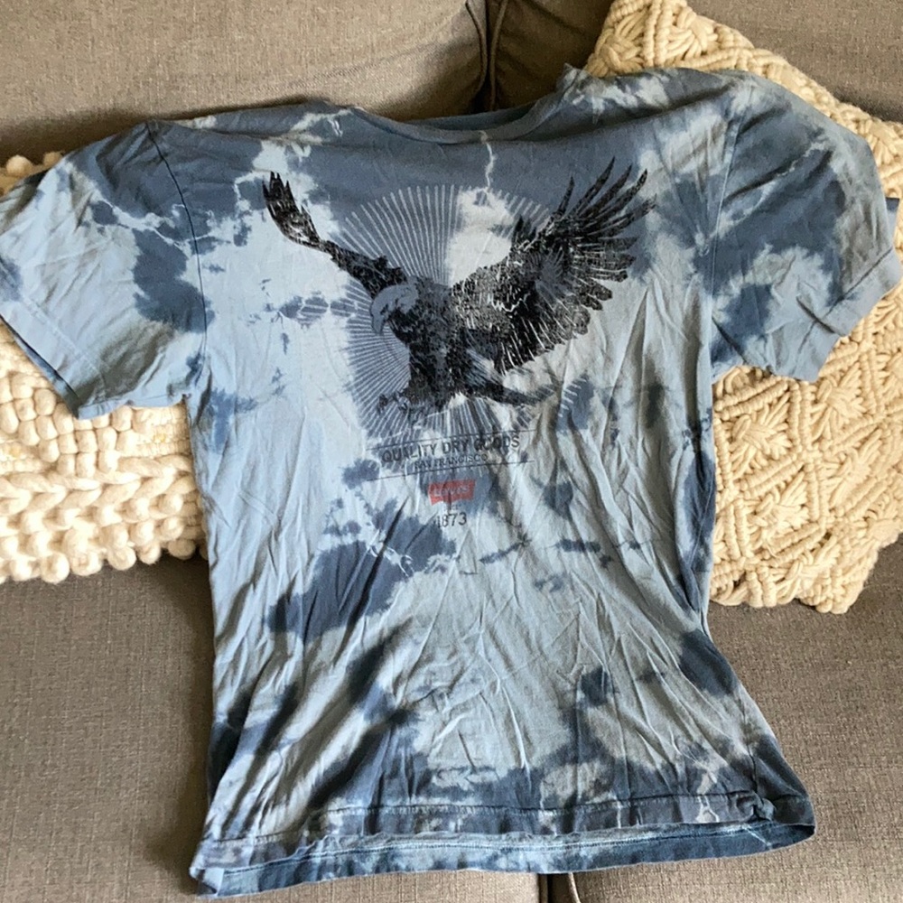 Levi’s Tee